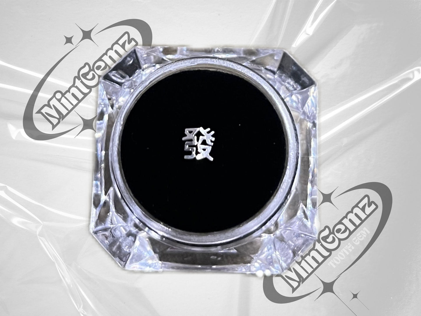發 Prosperity Tooth Gem | Titanium Charm
