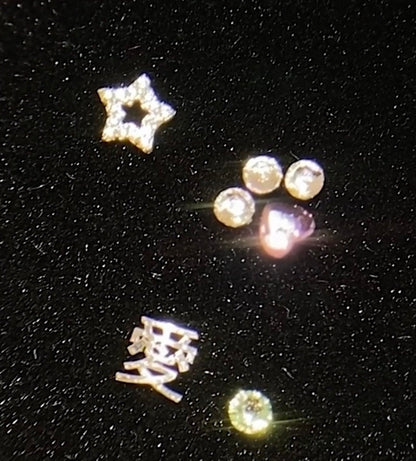 愛 Love Tooth Gem | Titanium Charm